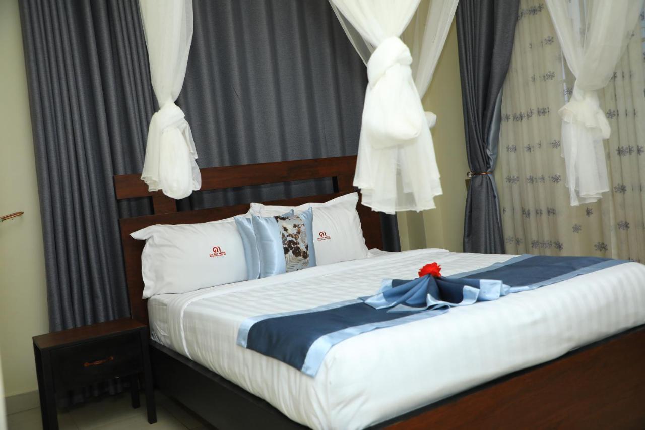 Galaxy Motel Kampala Buitenkant foto