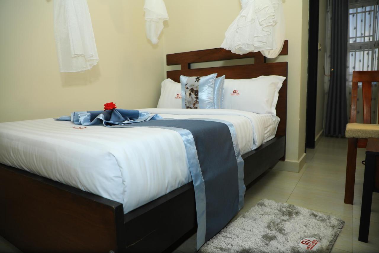 Galaxy Motel Kampala Buitenkant foto
